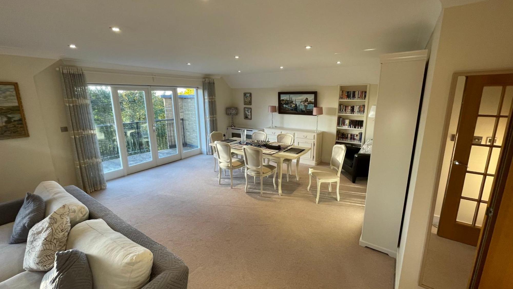 Top Floor En-Suite Double Bedrooms With Great View Of Windsor Castle & Free Parking المظهر الخارجي الصورة