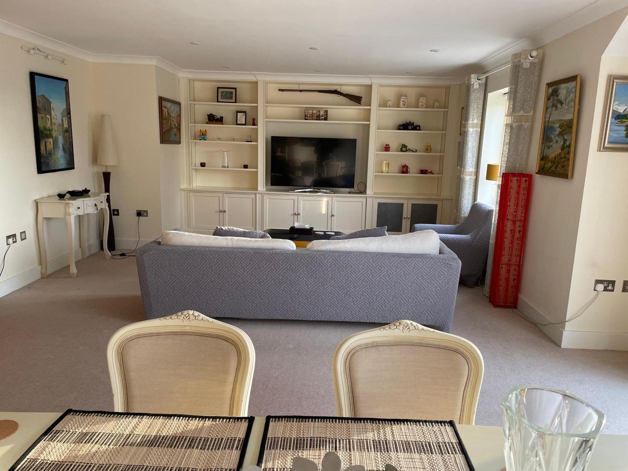 Top Floor En-Suite Double Bedrooms With Great View Of Windsor Castle & Free Parking المظهر الخارجي الصورة