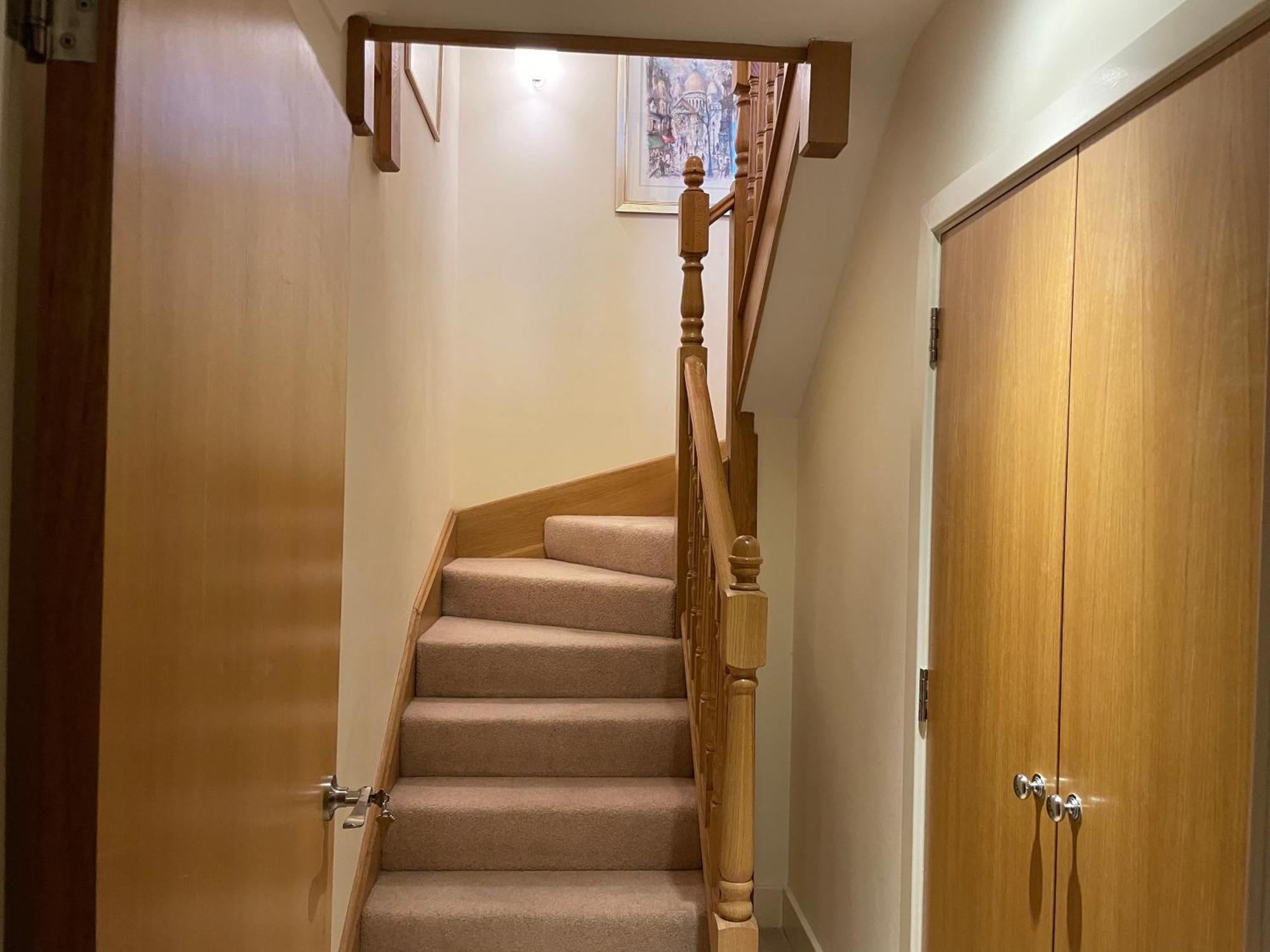 Top Floor En-Suite Double Bedrooms With Great View Of Windsor Castle & Free Parking المظهر الخارجي الصورة