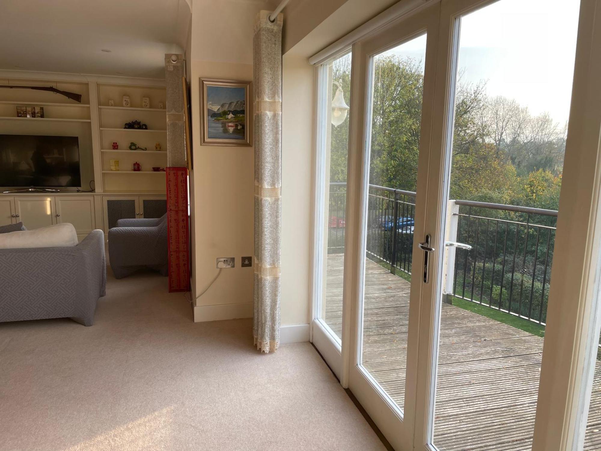 Top Floor En-Suite Double Bedrooms With Great View Of Windsor Castle & Free Parking المظهر الخارجي الصورة